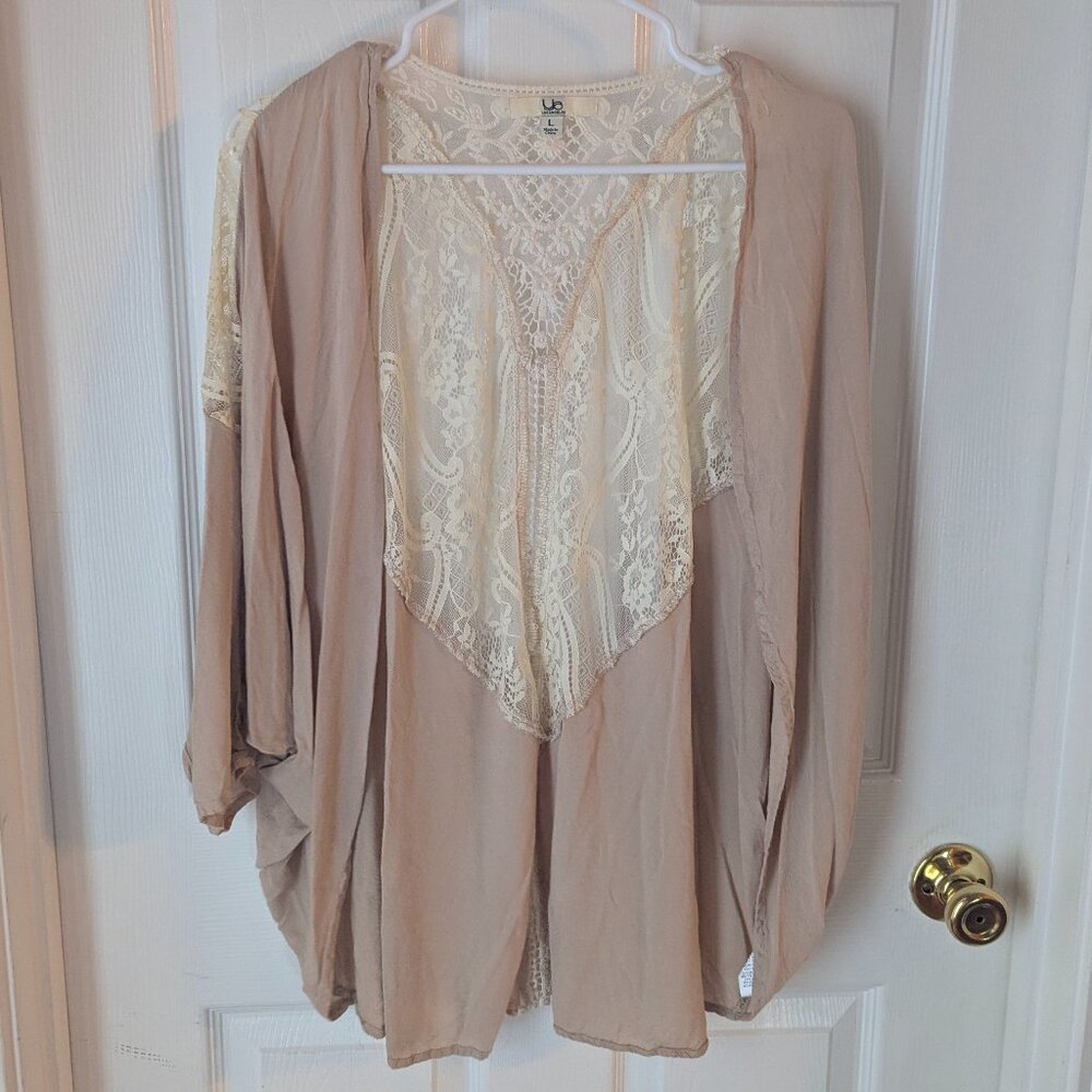 Ya beige shrug with lace - L